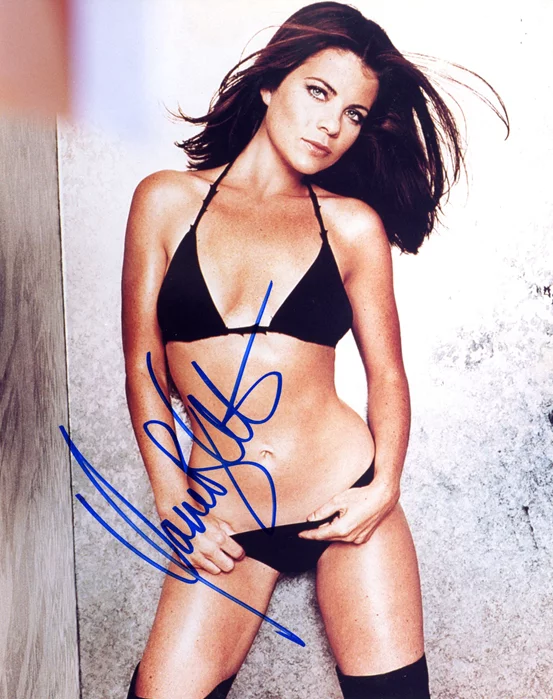 Yasmine Bleeth autograph