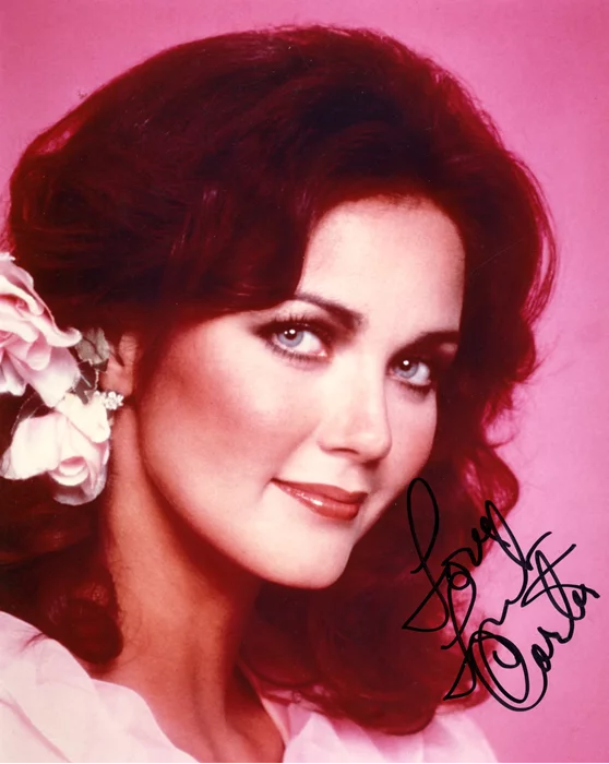 Lynda Carter autograph