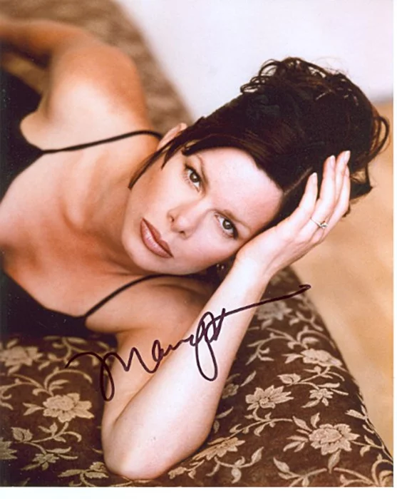 Marcia Gay Harden autograph