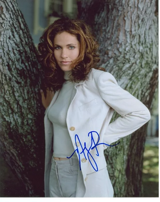 Amy Brenneman autograph