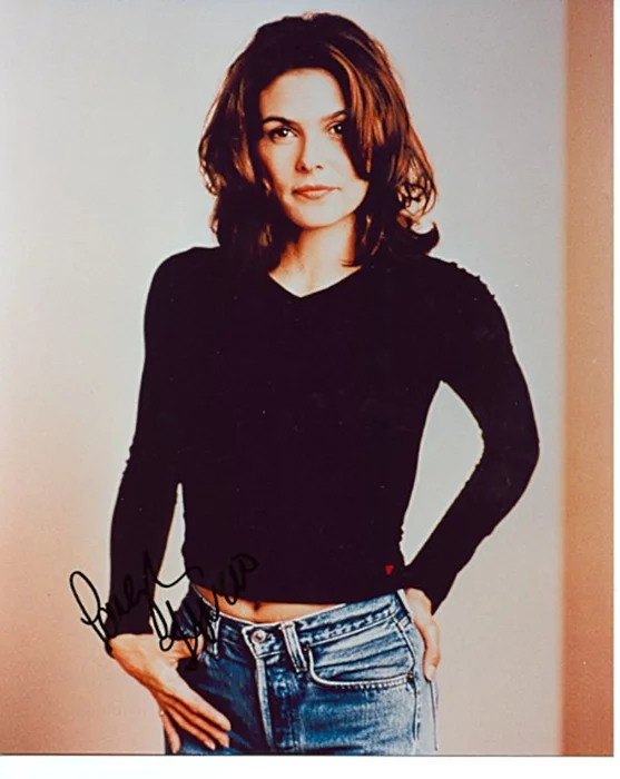 Paige Turco autograph