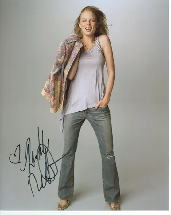 Rachel Nichols autograph