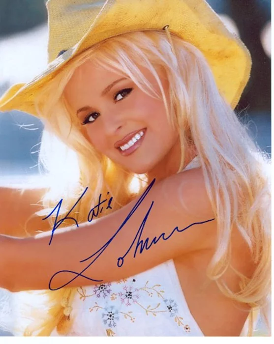 Katie Lohmann autograph