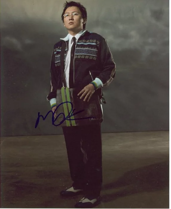 Masi Oka autograph