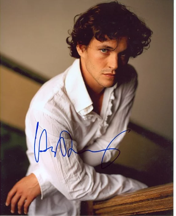 Hugh Dancy autograph