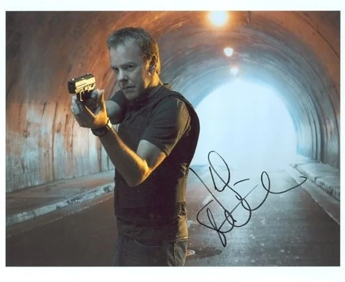 Kiefer Sutherland autograph