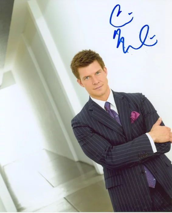 Eric Mabius autograph