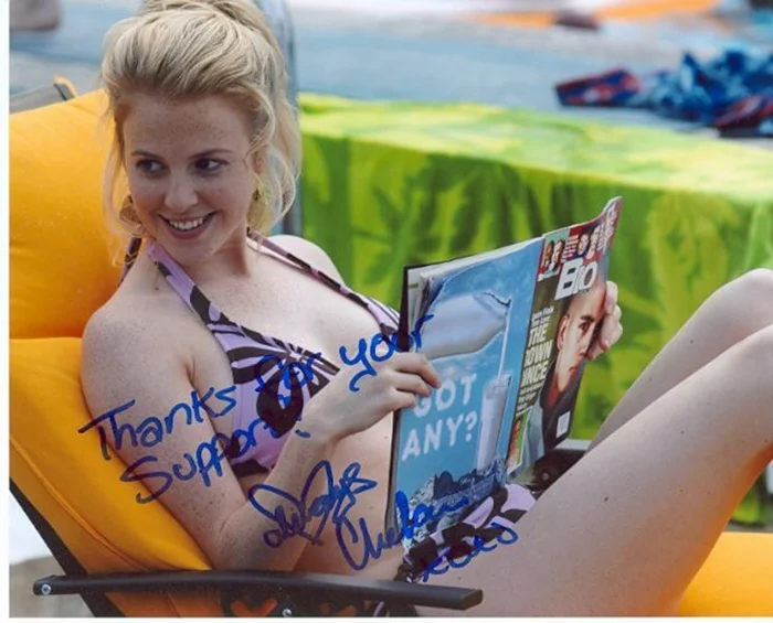 Chelan Simmons autograph