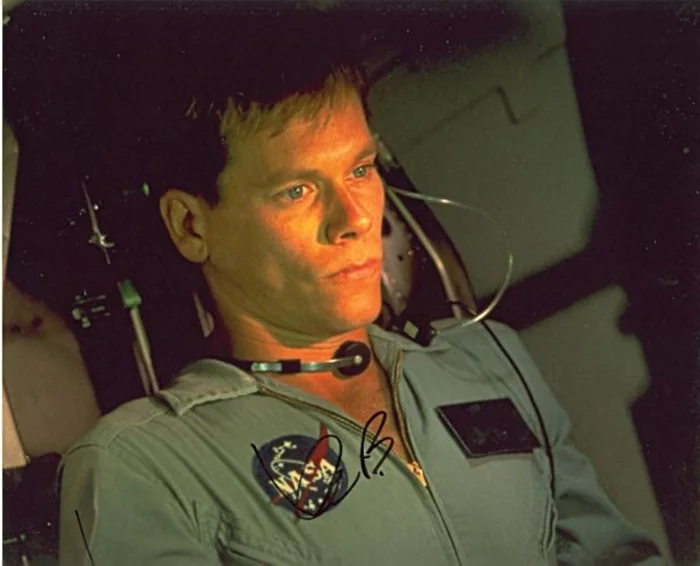 Kevin Bacon autograph