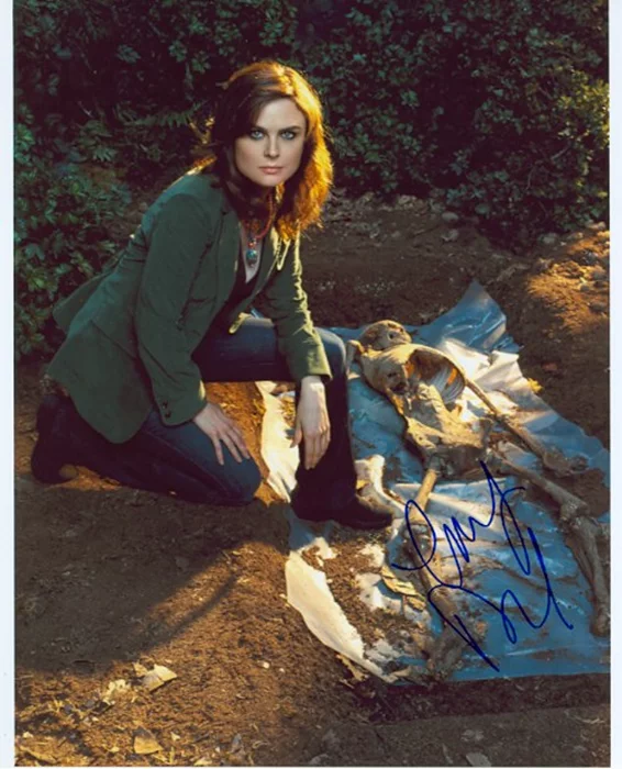 Emily Deschanel autograph