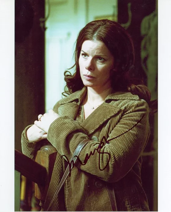 Marcia Gay Harden autograph