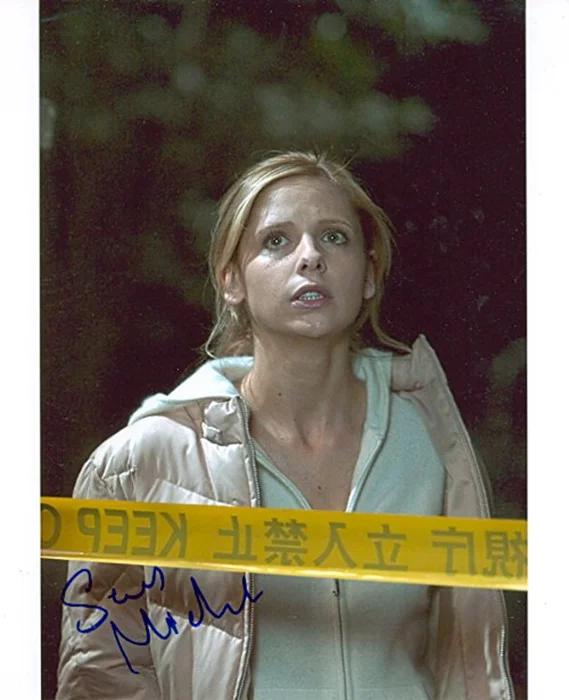 Sarah Michelle Gellar autograph