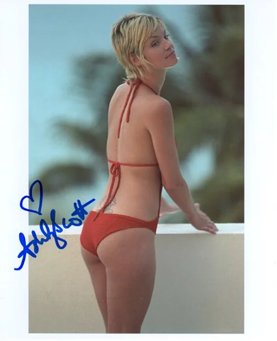 Ashley Scott autograph