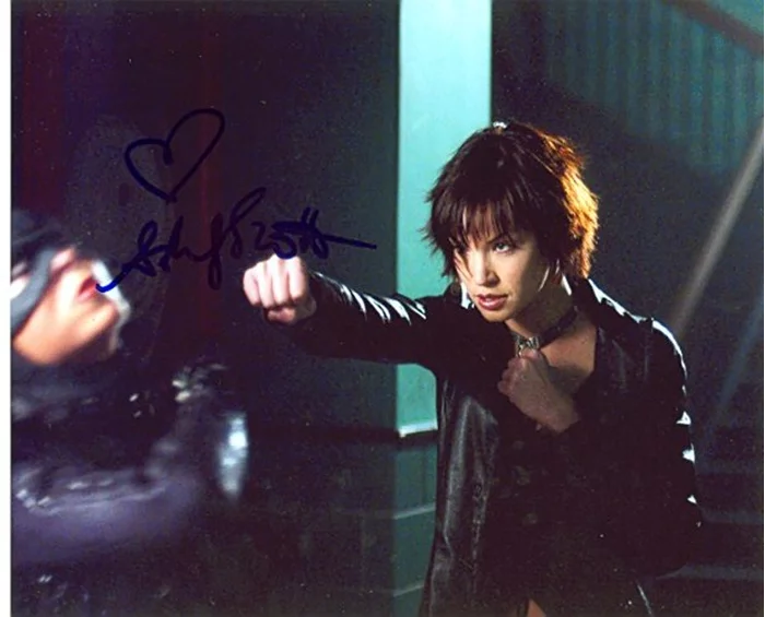 Ashley Scott autograph