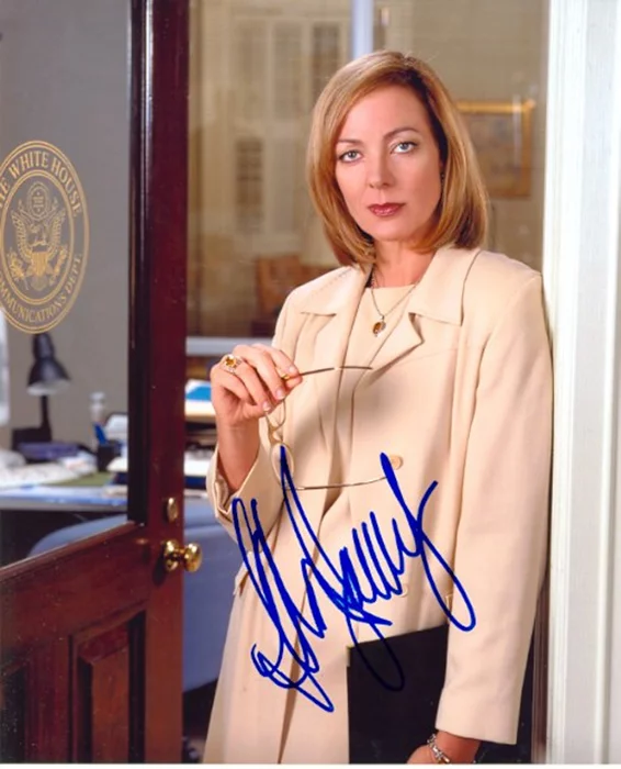 Allison Janney autograph