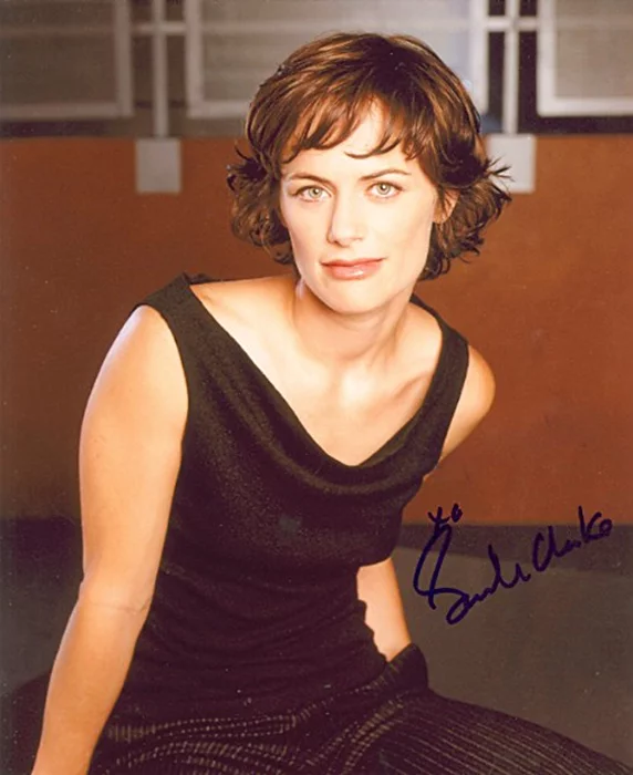 Sarah Clarke autograph