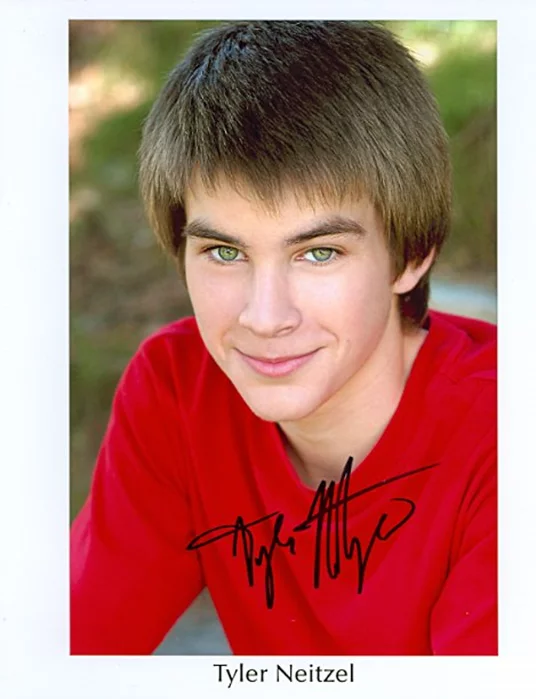 Tyler Neitzel autograph
