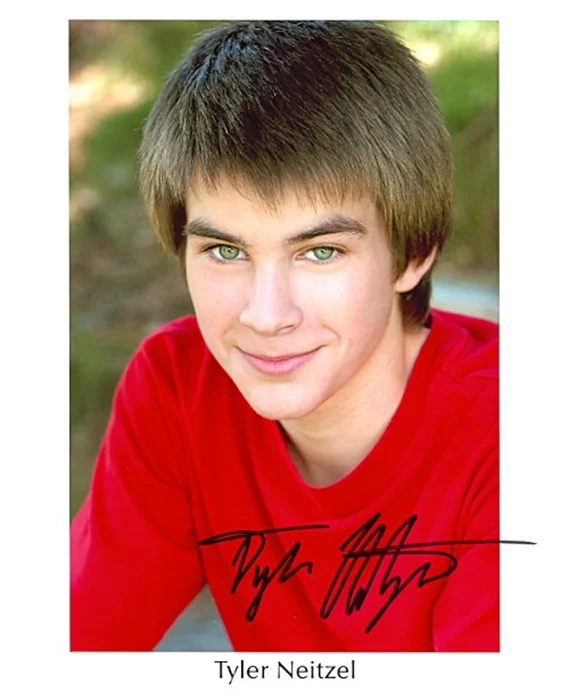 Tyler Neitzel autograph