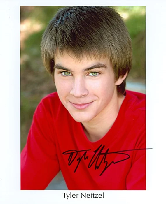 Tyler Neitzel autograph