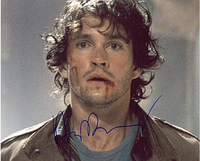 Hugh Dancy autograph