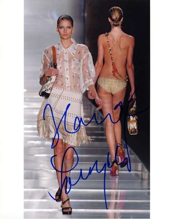 Hana Soukupova autograph