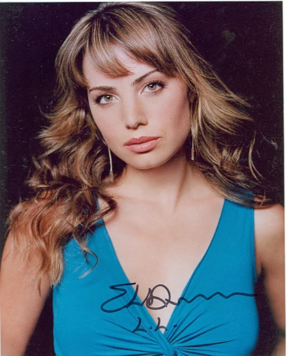 Erica Durance autograph