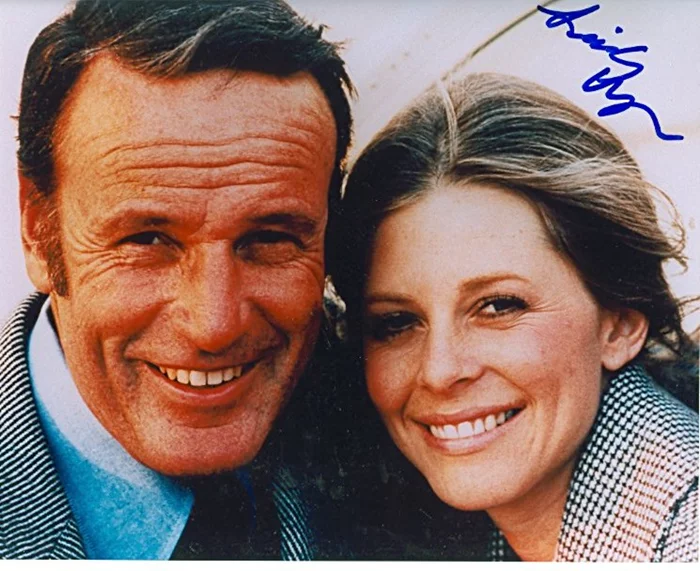 Lindsay Wagner autograph