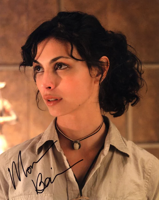Morena Baccarin autograph