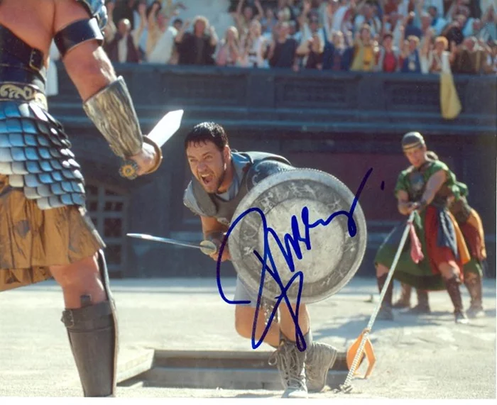 Russell Crowe autograph