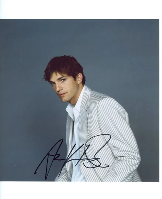 Ashton Kutcher autograph
