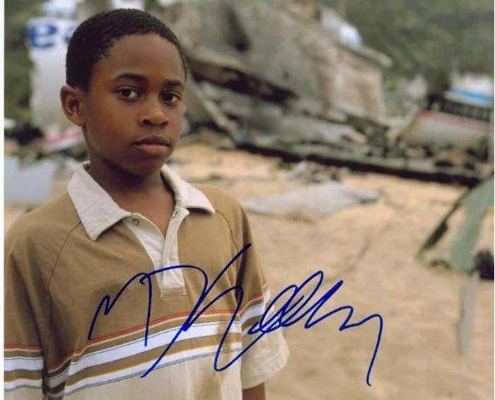Malcolm David Kelley autograph