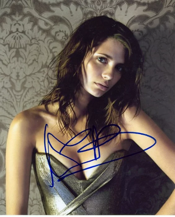 Mischa Barton autograph