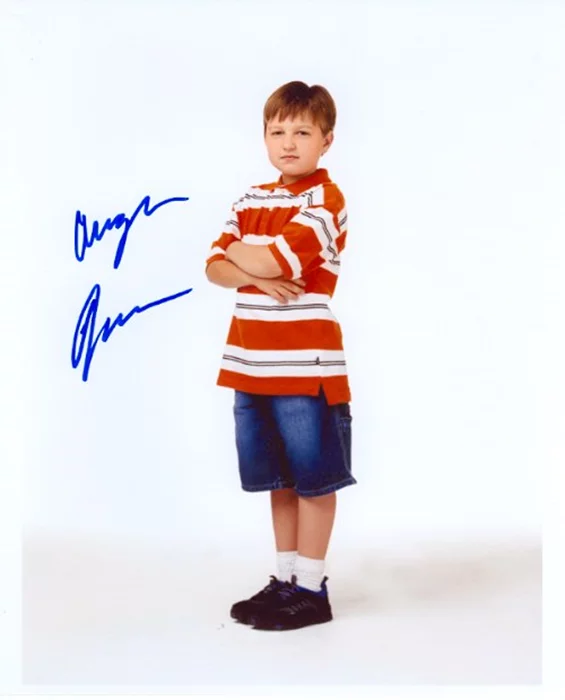 Angus Jones autograph