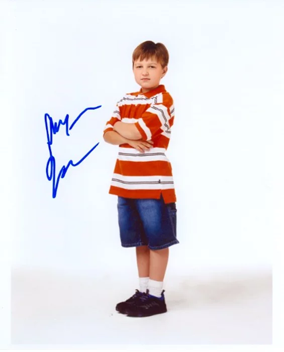 Angus Jones autograph