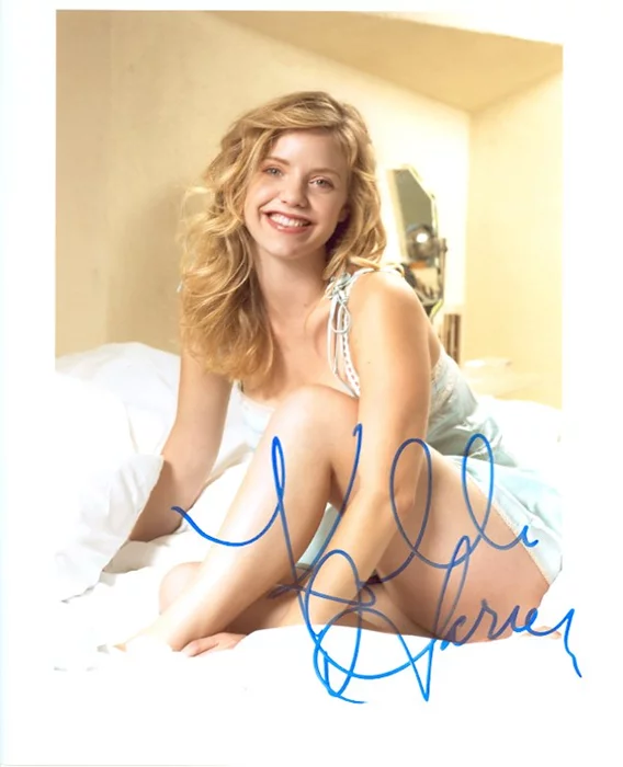 Kelli Garner autograph