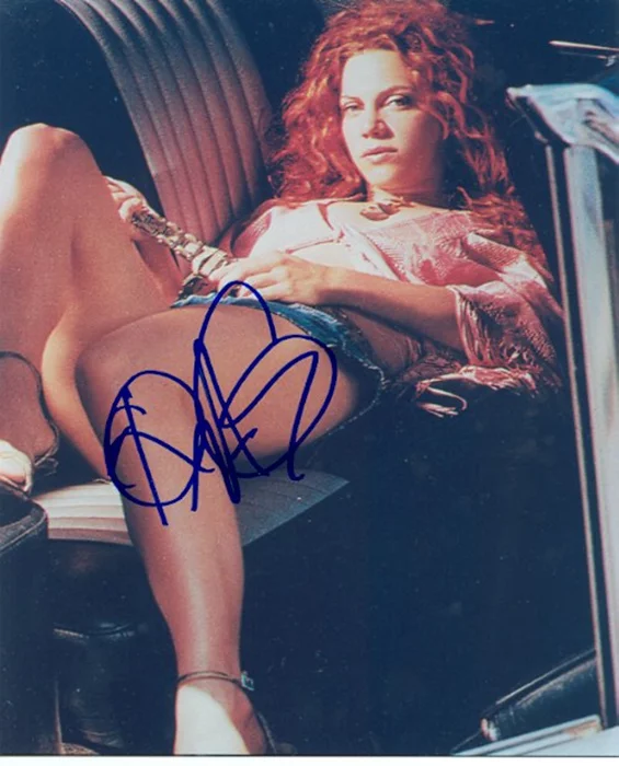 Nikka Costa autograph