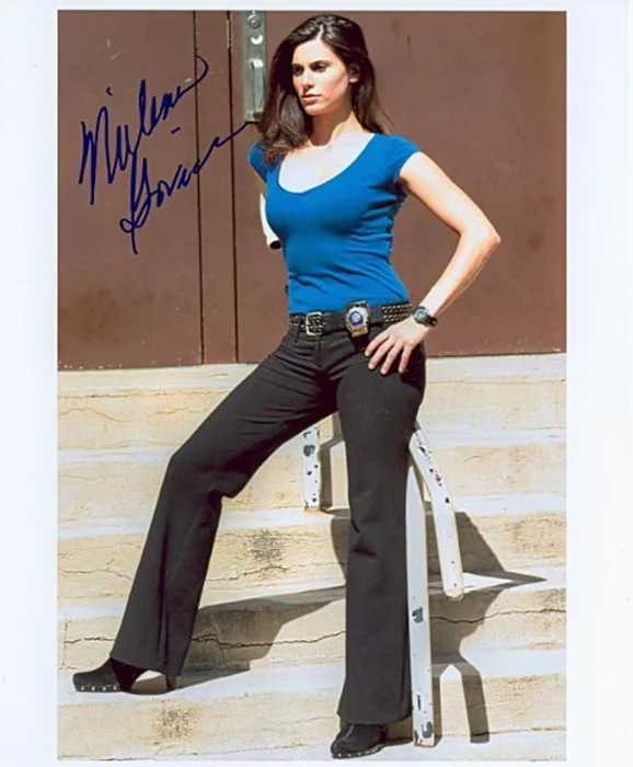Milena Govich autograph