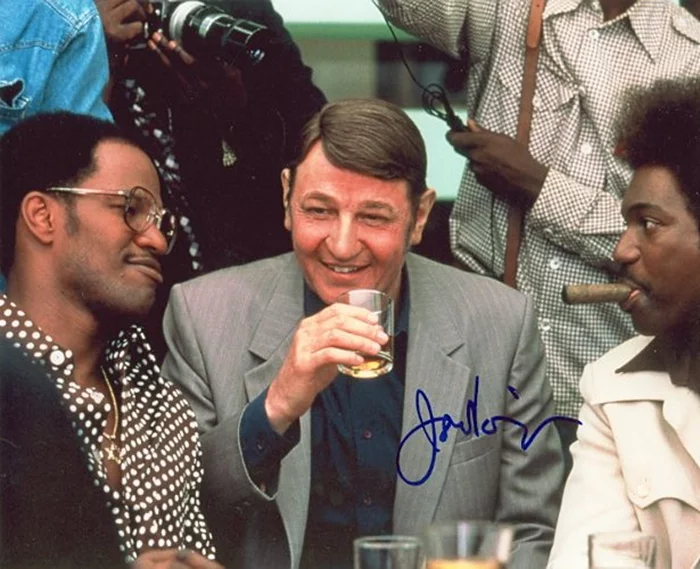 Jon Voight autograph