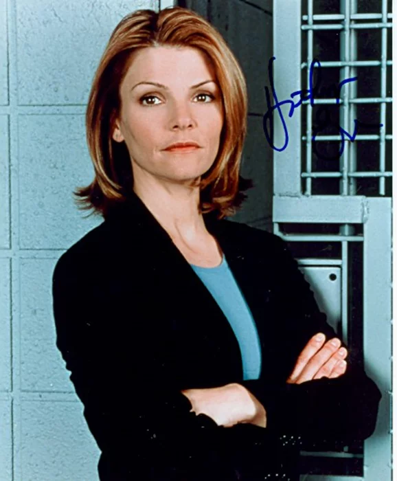 Kathryn Erbe autograph