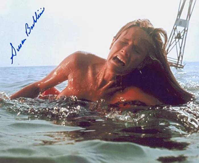 Susan Backlinie autograph