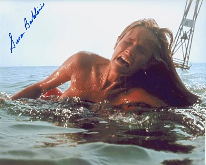Susan Backlinie autograph