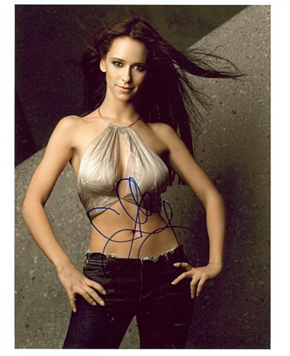 Jennifer Love Hewitt autograph