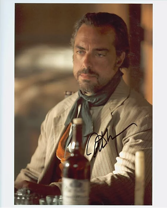 Titus Welliver autograph