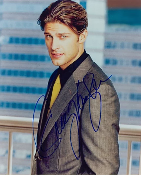 Greg Vaughan autograph