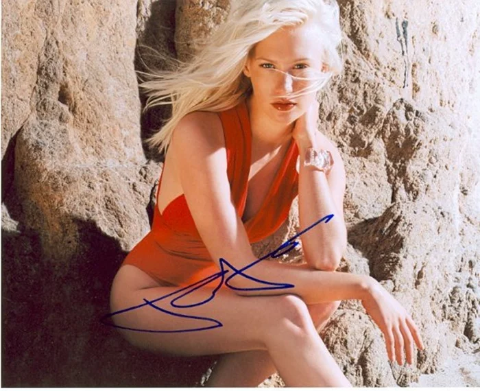 January Jones autograph