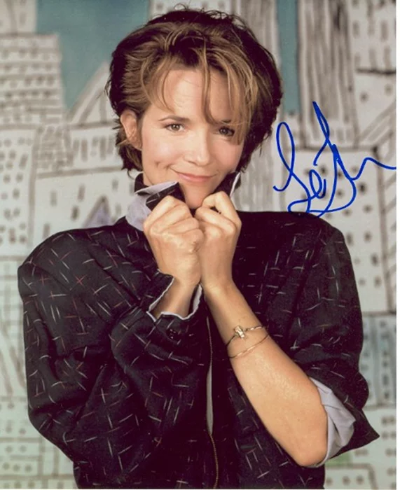 Lea Thompson autograph