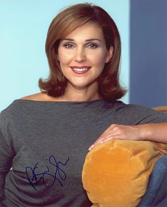 Peri Gilpin autograph