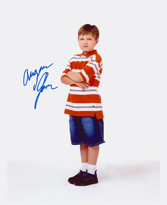 Angus Jones autograph