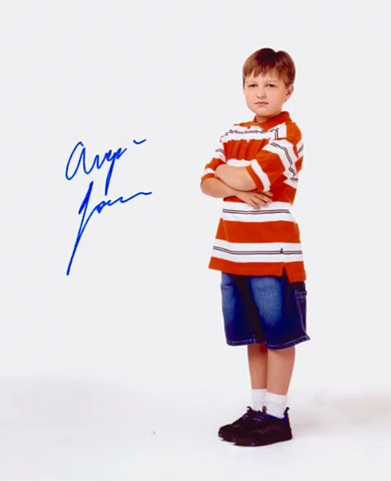 Angus Jones autograph