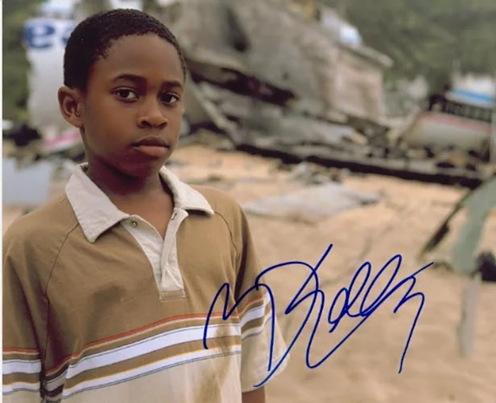 Malcolm David Kelley autograph